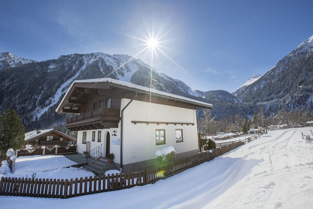 Landhaus Vier Jahreszeiten Krimml Exterior photo